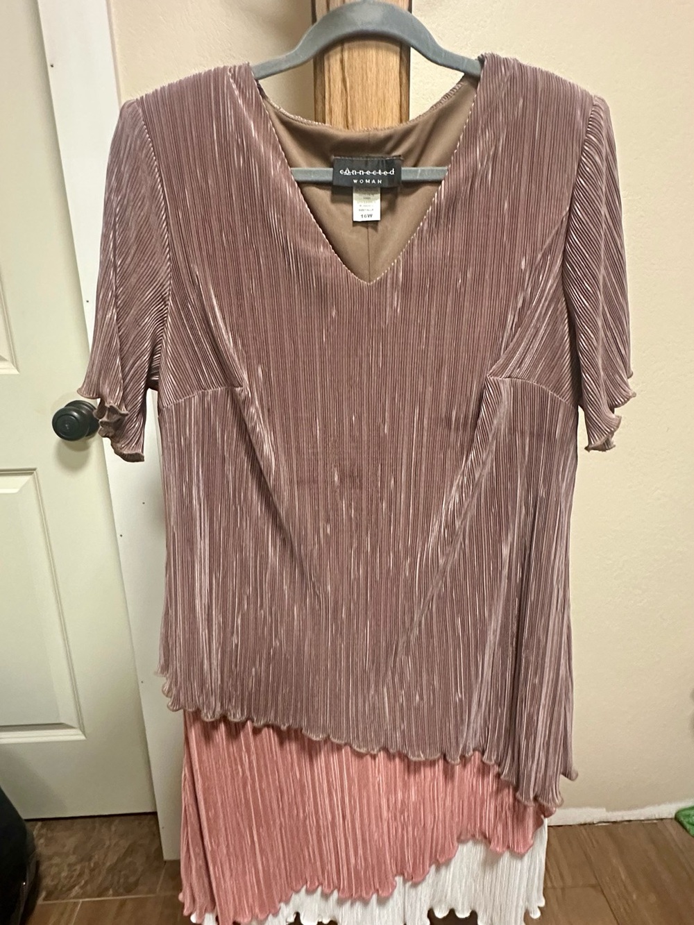 connected apparel Pleated V‑Neck Layered Midi Dress in Mauve and Blush